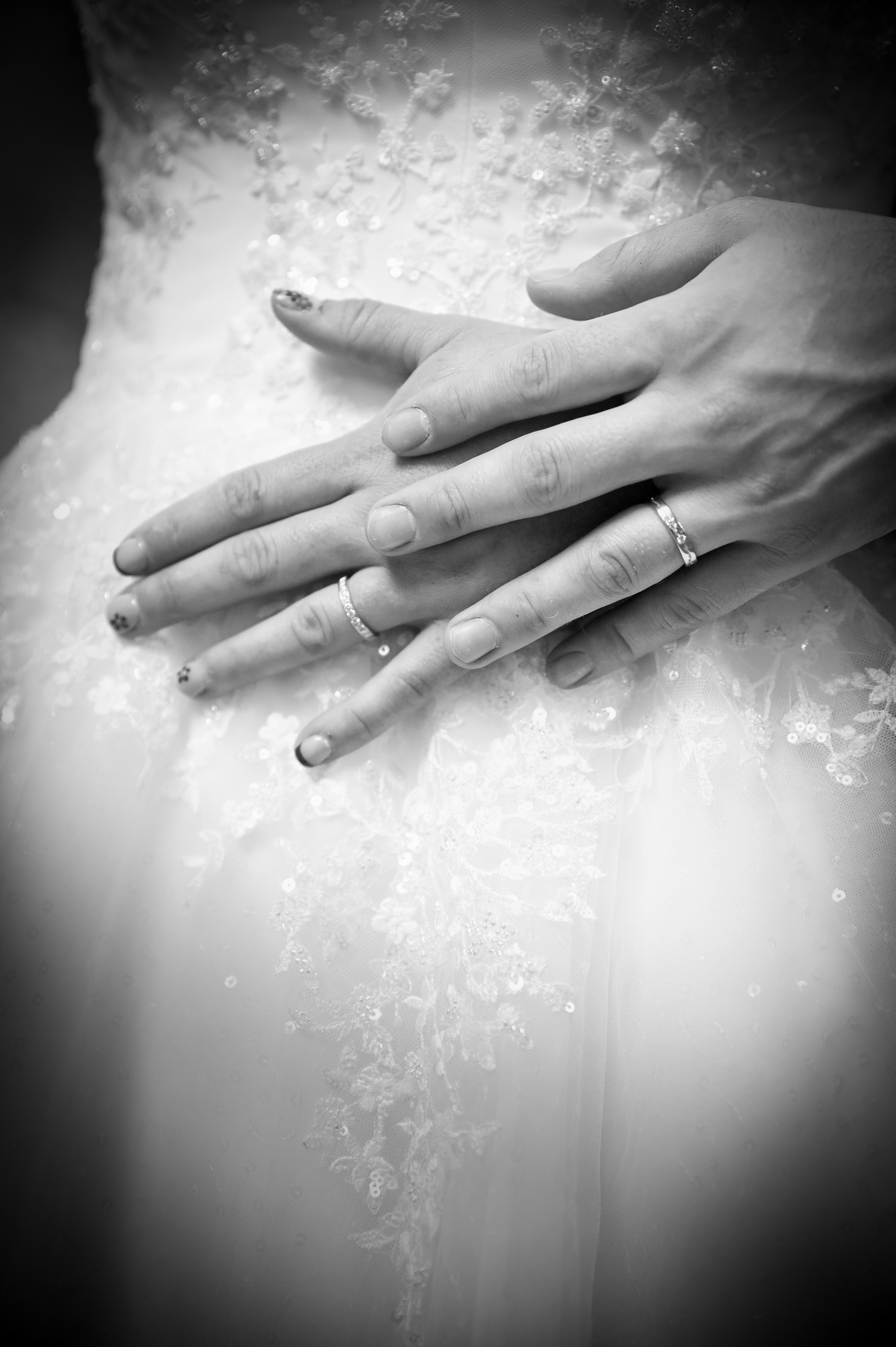 photo couple main mariage Camille et Adrien, Aulnoye-Aymeries, Juin 2024